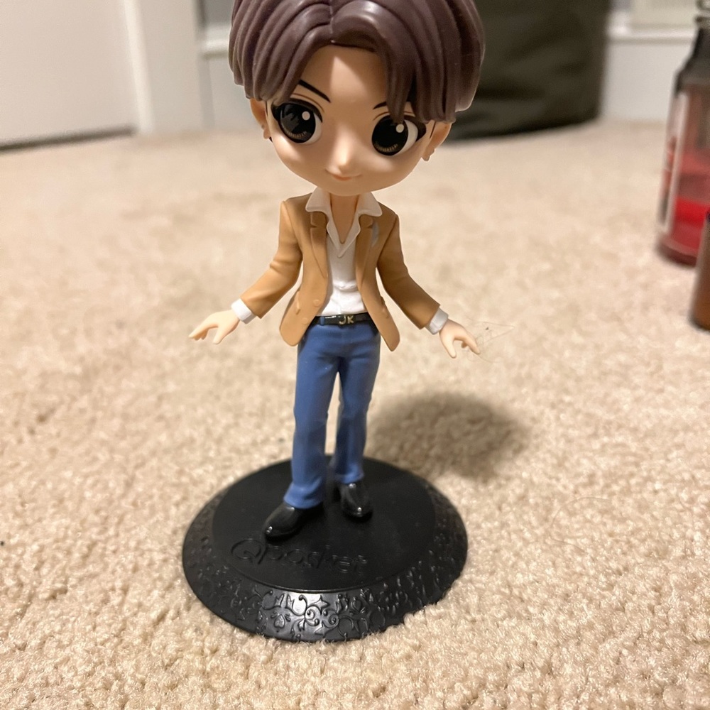 Jungkook figure BTS.